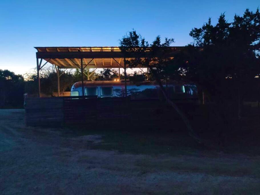The Steel Magnolia Airstream - Cabins At Rim Rock Austin Exterior photo